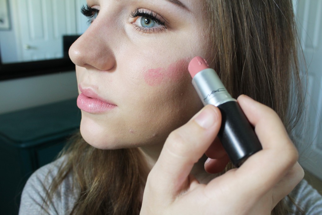 lipstick highlighter 